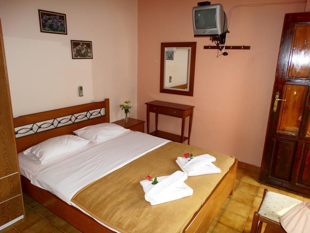 Akrotainaritis Rooms Gerolimenas Номер фото